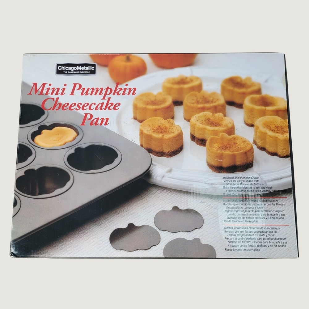 Chicago Metallic Mini Pumpkin Cheesecake Pan 26128 12 Cup Non-Stick Bakeware New